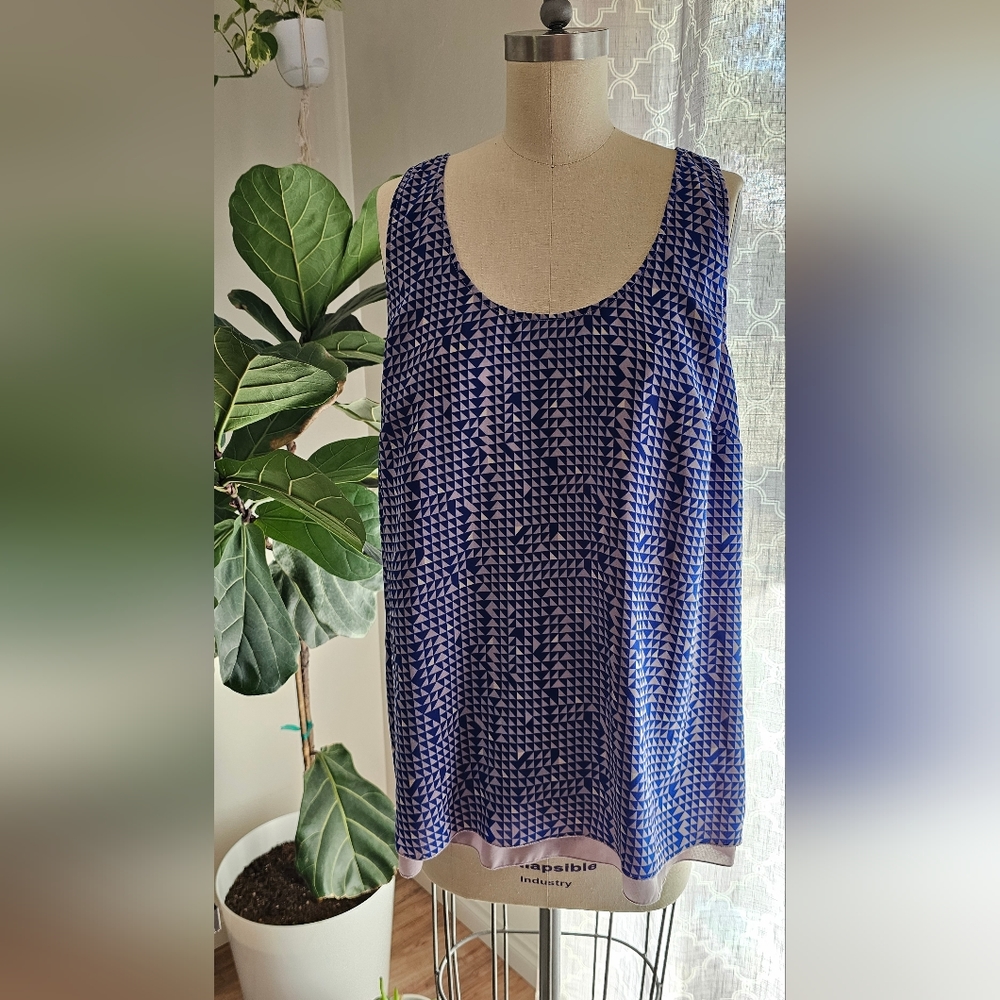 Gap Women's Sleeveless Geometric Pattern Blouse